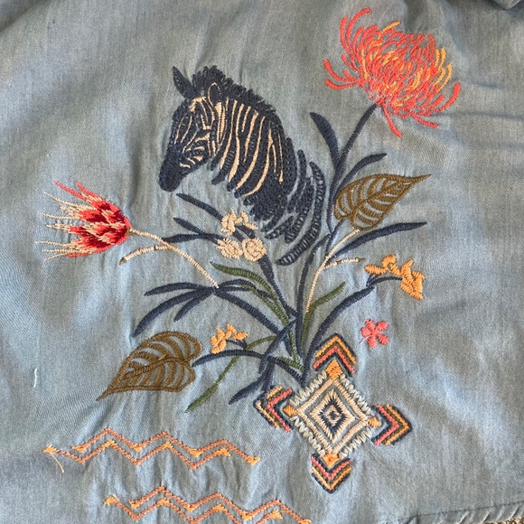 Johnny Was Oversized Embroidered Patchwork Shirt - Size XL - Like New - Picture 5 of 6